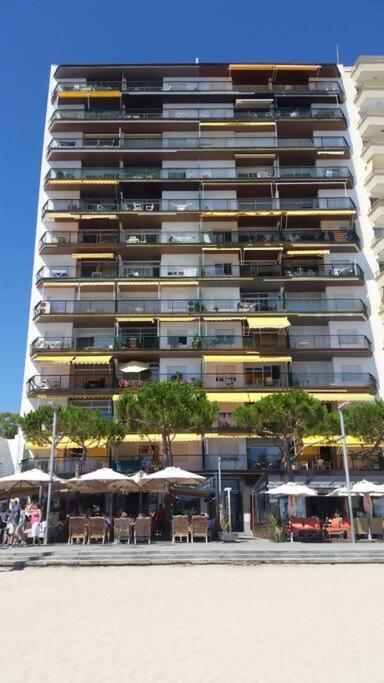 Pis Embaixador 1A Linea De Mar Apartment Platja d'Aro Ngoại thất bức ảnh
